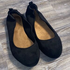 EUC MAURICES Comfort Sole Black Flats 9